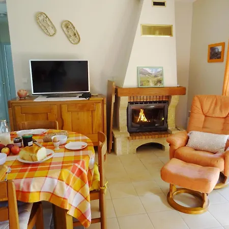 Au-dela Des Cimes בית נופש Villeneuve-de-Rivière